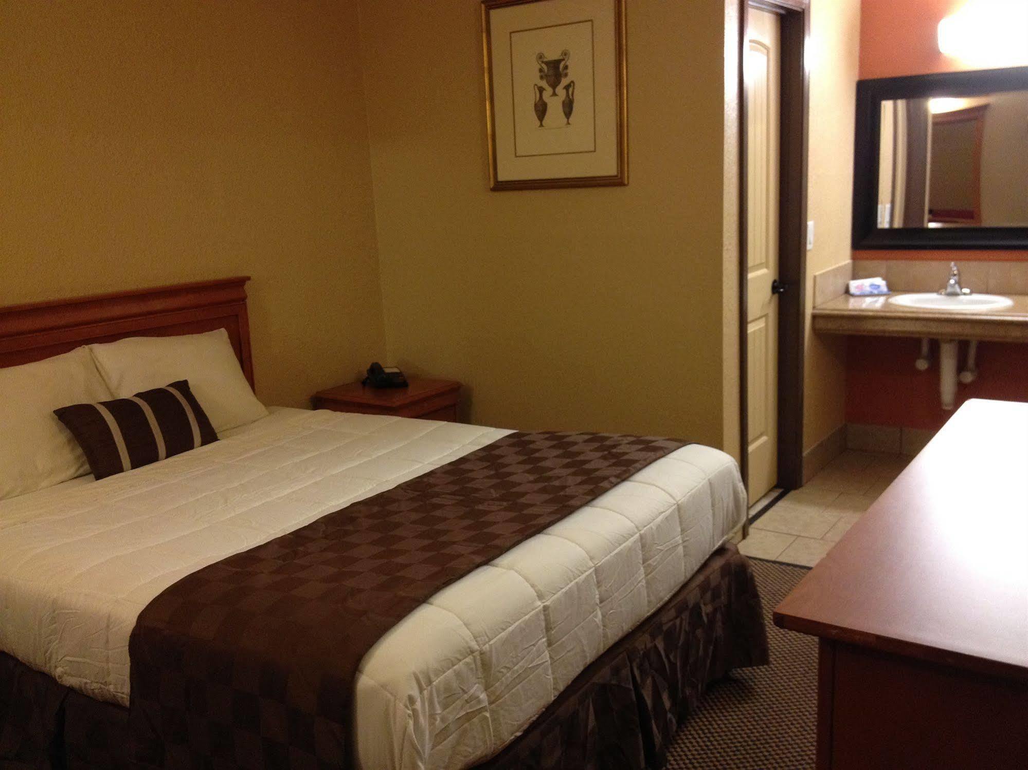 Economy Express Inn Henryetta Экстерьер фото