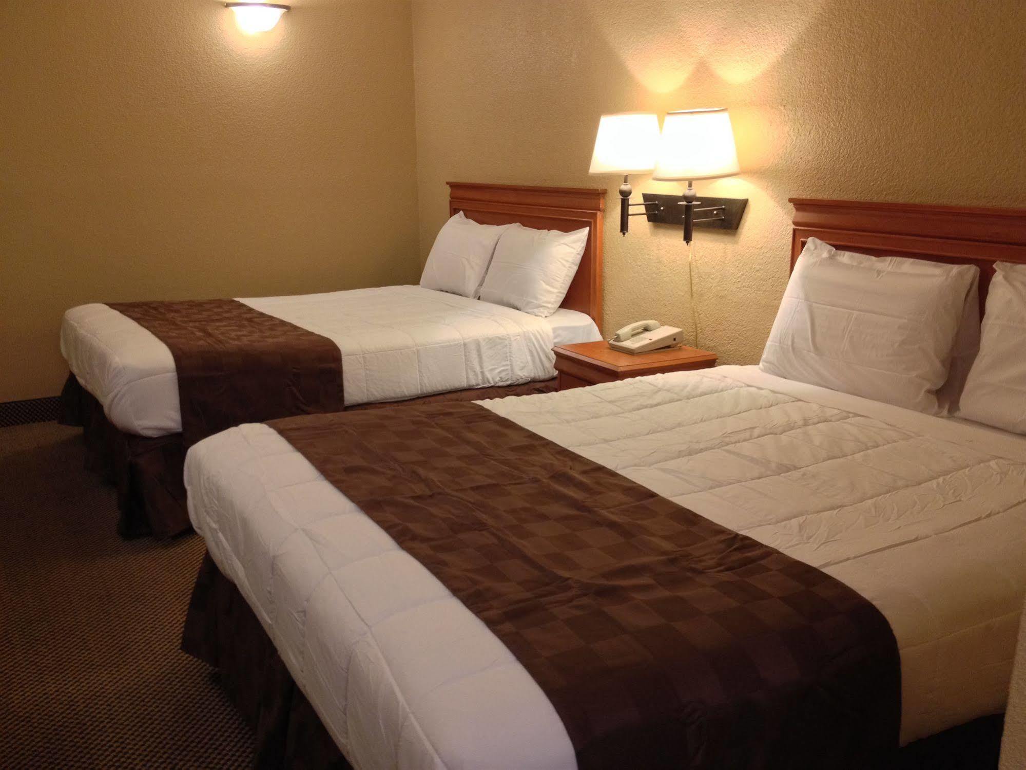 Economy Express Inn Henryetta Экстерьер фото